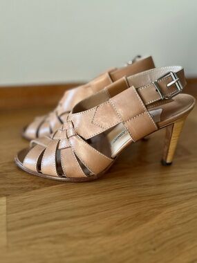 Manolo Blahnik Tan Leather Fisherman-style Sandals